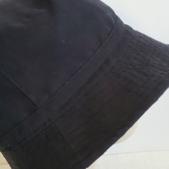 BLACK Soft Velvet Feel Bucket Hat - Picture 6 of 7